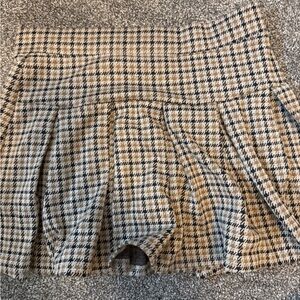 American Eagle Outfitters Tan and Black Plaid Skirt